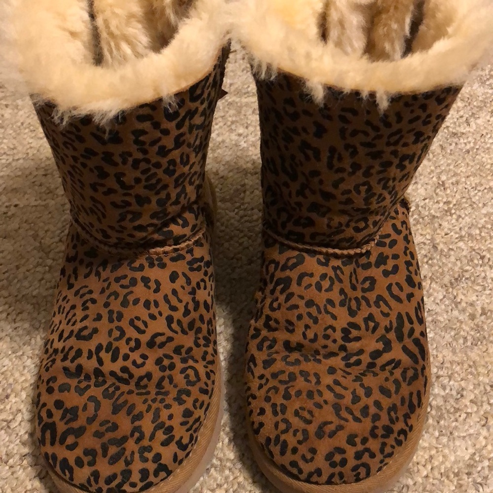 Ugg boots (girls)